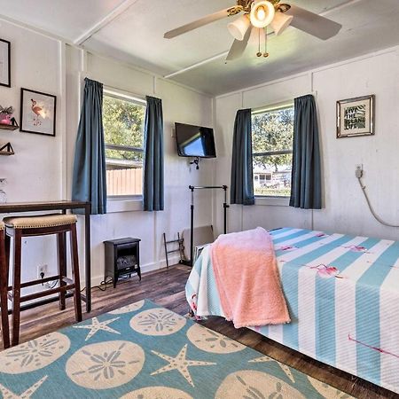 Flirty Flamingo Studio 1 Mi To Canyon Lake Extérieur photo