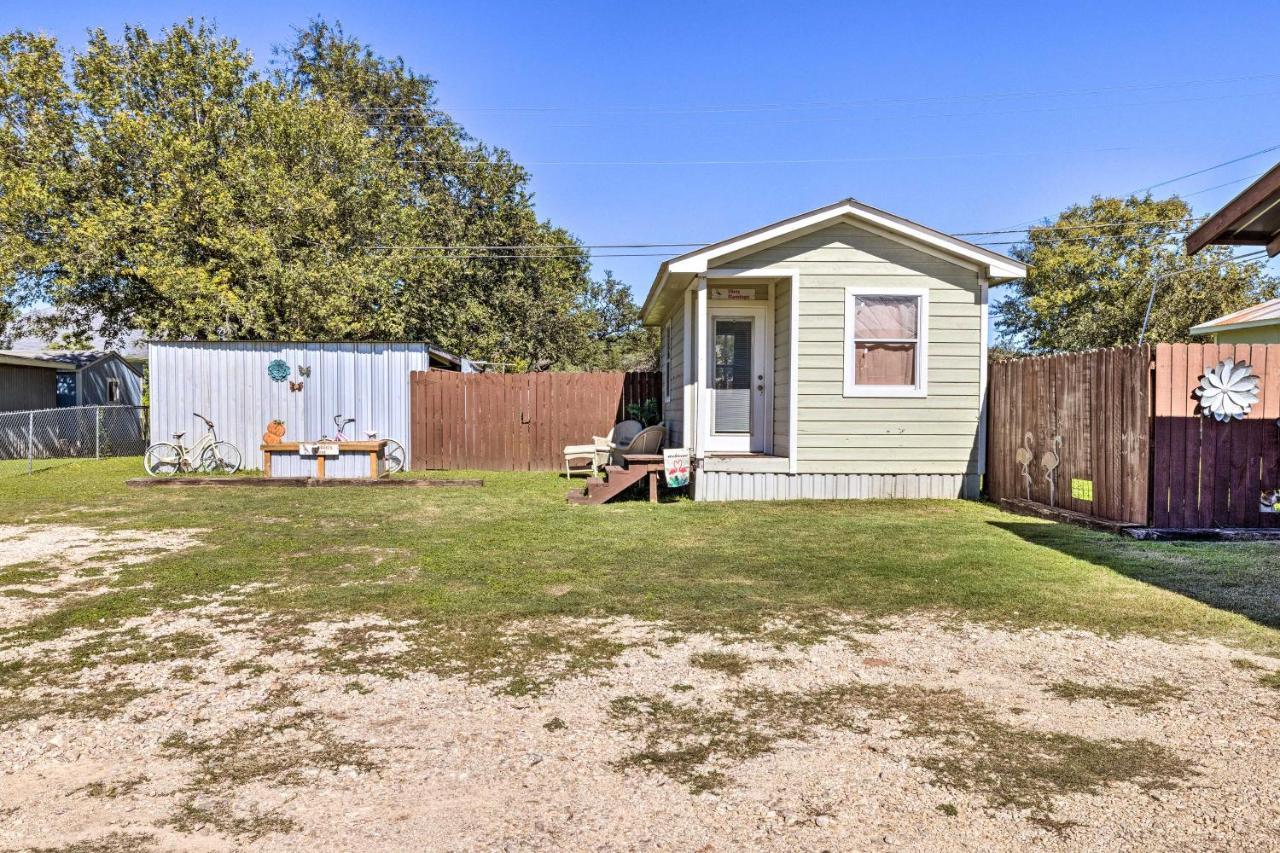 Flirty Flamingo Studio 1 Mi To Canyon Lake Extérieur photo