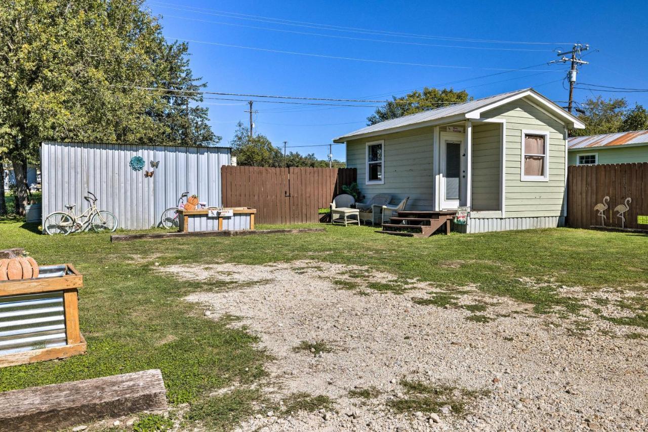 Flirty Flamingo Studio 1 Mi To Canyon Lake Extérieur photo